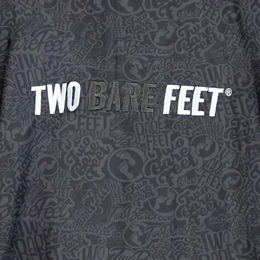 Two Bare Feet Weatherproof Classic Print Changing Robe - Black / Charcoal Extra Image 3