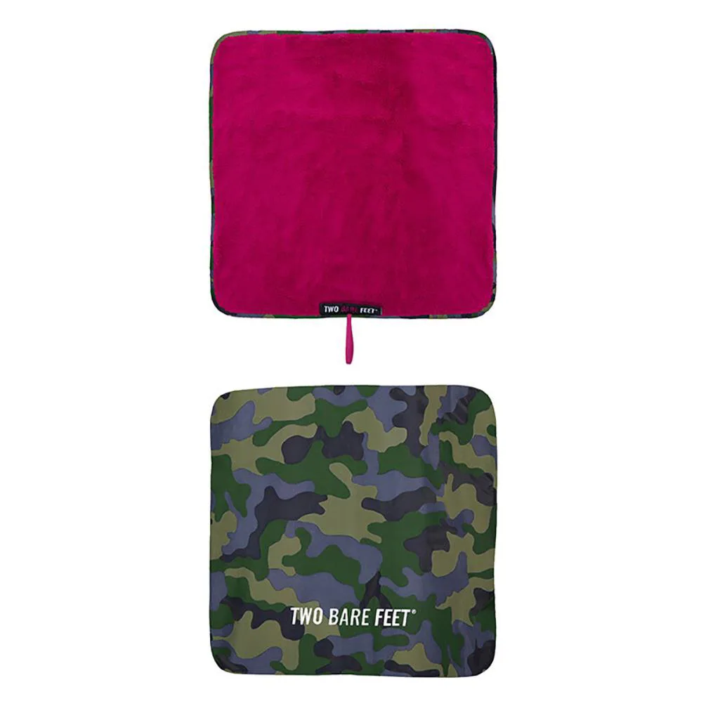 Two Bare Feet Weatherproof Changing Robe & Changing Mat - Green Camo / Raspberry Extra Image 3