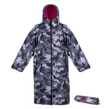 Two Bare Feet Kids Weatherproof Changing Robe &amp; Changing Mat - Grey Camo / Raspberry